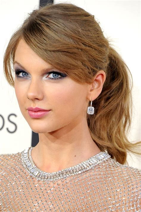 taylor swift s amazing beauty transformation through the years