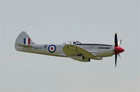 Spitfire Fr Xv111 Sm845over Duxford Y Gordon Mcculloch Flickr