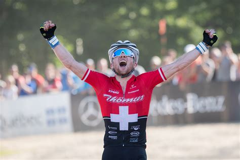 Rider of the @rnracingteam www.mathiasflueckiger.ch. Weltcup-Sieg! Mathias Flückiger gewinnt in Kanada. • Thömus