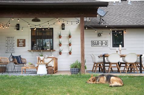 5 Ways To Bring Your Farmhouse Style Outdoors