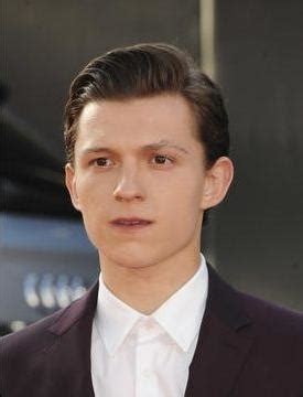 Tom holland height is 5'8'' and weighs about 64kg. Tom Holland - Facts, Bio, Family, Life, Updates 2020 ...
