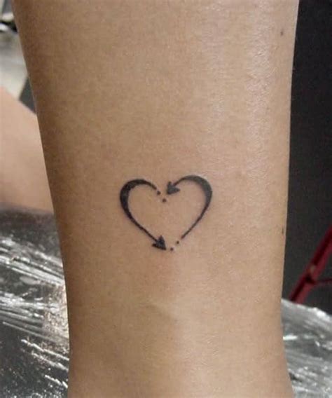 Small Tattoo Designs for Men and Women: 32 Ideas