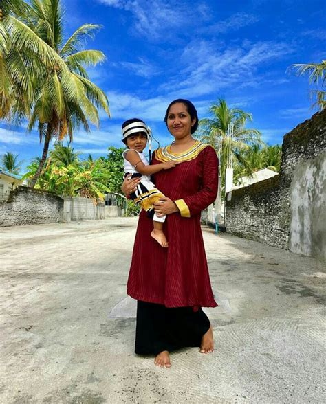 Pin By Morh🥀 On Maldivian Traditional Dress Traditional Dresses