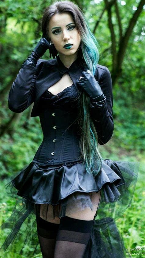 Sexy Gothic Girl Outfit