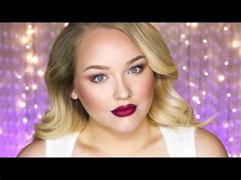 A harry potter worthy eyeshadow palette, rose brushes and liquid lipstick smashbox recently came out with a makeup sponge that has a finger print texture…. Soft Glam Holiday Makeup Tutorial | NikkieTutorials - YouTube