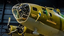 "Memphis Belle": The Story Of A Legendary Boeing B-17F Flying Fortress ...