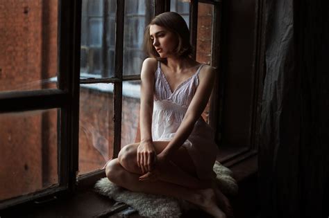 An agoraphobic woman living alone in new york begins spying on her new neighbors only to witness a disturbing act of violence. women, White Clothing, Brunette, Window, Evgeniy Reshetov ...
