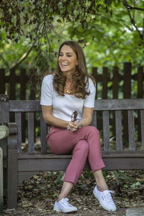 Kate Middletons Chameleon Body Language As She Drops Status To Put