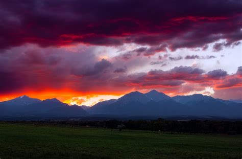 Usa Colorado Mountains Night Fire Sunset Sky Clouds Wallpaper