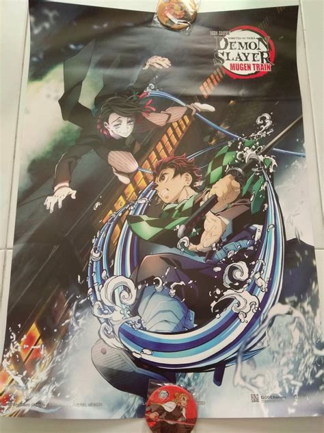 After completing their rehabilitation training, tanjiro and his comrades arrive at their next mission on the mugen train, where over 40 people have disappeared. deSMOnd Collection: Demon Slayer "Kimetsu no Yaiba the Movie: Mugen Train" Fan Screening