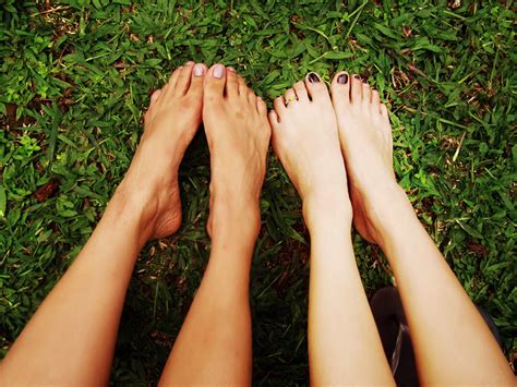 sister feet i never realized how alike our feet looked unt… flickr