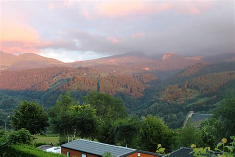 Camping Le Panoramique Murat Le Quaire Auvergne Rhône Alpes