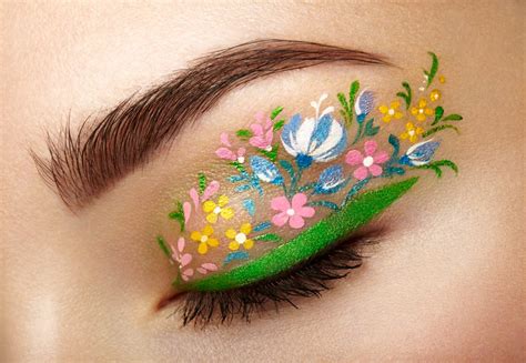 Floral Eyeliner Is The Newest Makeup Trend Youll Be Obsessed With