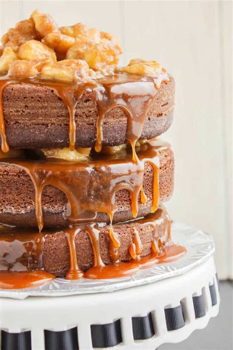 Naked Chocolate Cake With Cinnamon Rum Bananas And Caramel Sauce The Cookie Writer