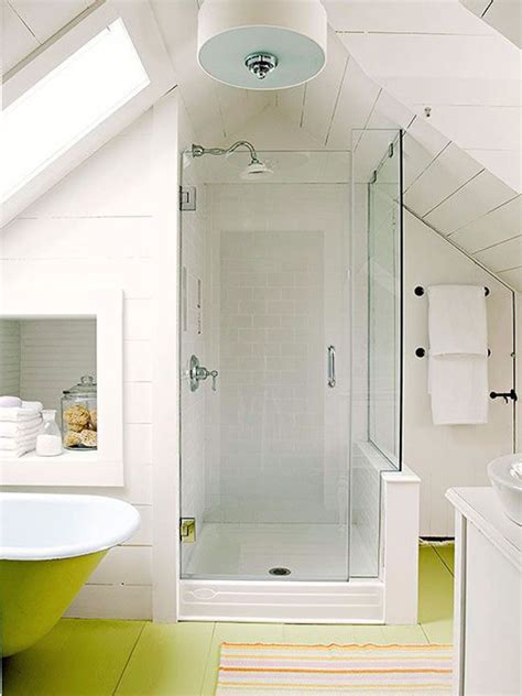 It is not something hard to do to the picture above is one of the attic bathroom ideas that you can apply. 43 Useful Attic Bathroom Design Ideas | Interior God ...