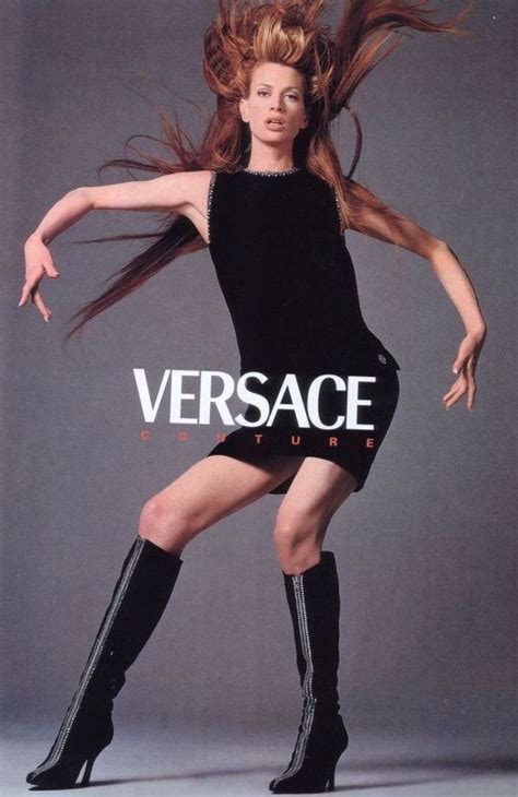 Supermodelgossip スーパーモデルゴシップ クリステンの広告、ヴェルサーチ（versace） の広告