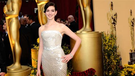 Anne Hathaway To Neil Patrick Harris “do The Opposite Of What I Did” At The Oscars The