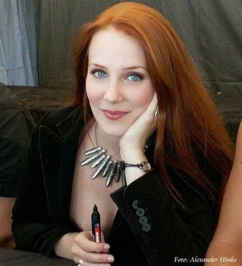 Simone Simons Vocalist From Epica Redhead Girl Redhead Beauty Redhead