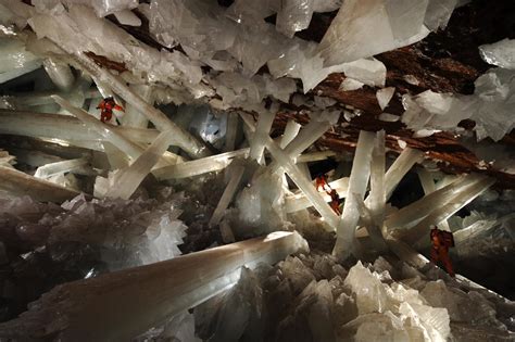 The Absolutely Stunning Cave Of The Crystals In Chihuahua Mexico R