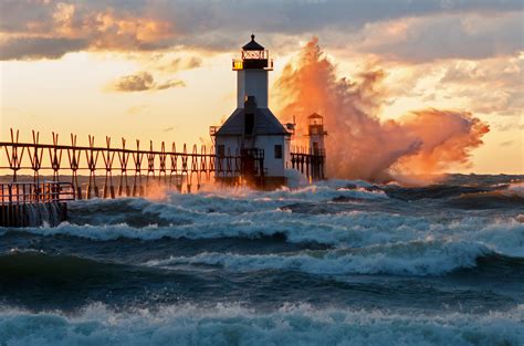 Lighthouses Battered By 20 Foot Waves Huffpost