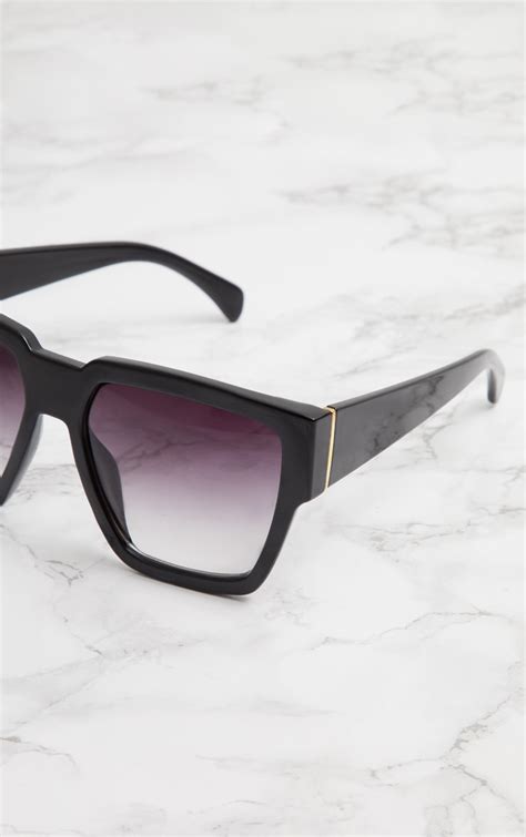 Black Oversized Square Sunglasses Prettylittlething Ie