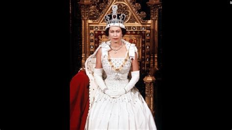 La Vida De La Reina Isabel Ii En 14 Datos Cnn
