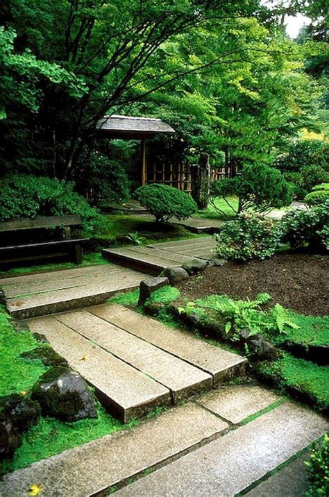 You can borrow inspiration from the japanese garden aesthetic to bring a little zen to your landscape. Stunning inspiration modern walkways pavers for front yard ideas (15) | Japanese garden ...