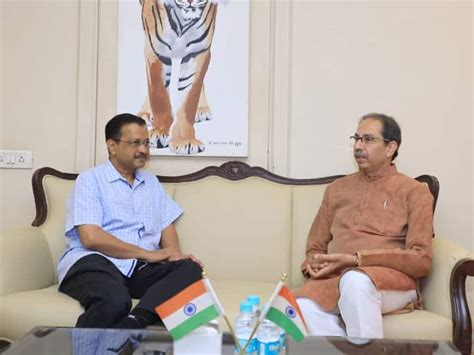 Delhi Cm Arvind Kejriwal Meet Uddhav Thackeray In Matoshree In अध्यादेश के खिलाफ समर्थन