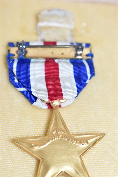 Original Wwii Us Silver Star In Box With Ribbon And Pin Byf41