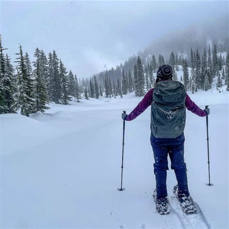 Gear List What To Wear Winter Hiking And Snowshoeing The Hungry Hiker