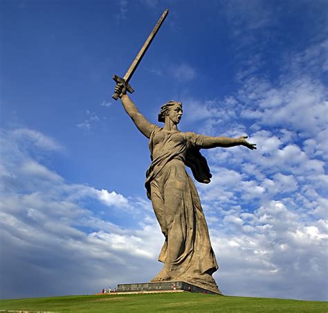 Estatua De La Madre Patria En Rusia Cosas únicas