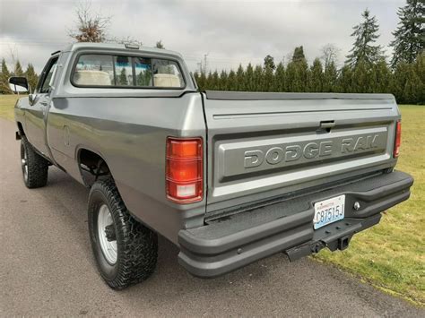Hi, i'm new to this forum and i've been contemplating fully swapping out my 4.7l gasoline guzzling magnum engine for a turbo diesel cummins which will please don't flame me as i'm completely a newbie when it comes to diesel engines and swapping one out over a gasoline powered engine. 1991 DODGE RAM W250 4X4 5.9L CUMMINS TURBO DIESEL 5-SPEED. HOLY GRAIL 1RST GEN.