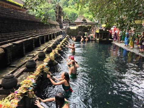 Tirta Empul A Sacred Temple To Cleanse Your Body And Soul Bali Indonesia