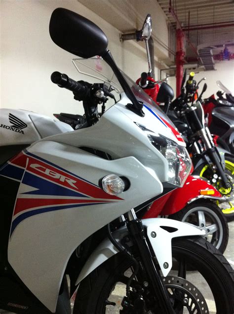 * colours of honda cbr 250r indicated here are subjected to changes and it may vary from actual cbr 250r colors. Pin by Waltfeld Andrew on honda cbr 150r colours | Honda ...