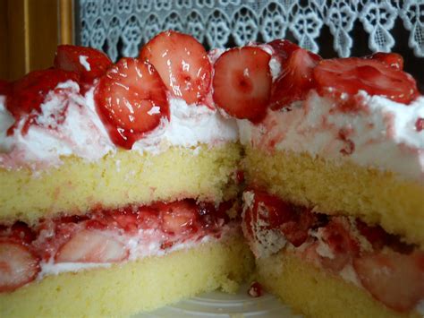 The Best Cakes In Town Strawberry Victoria Sponge Cake