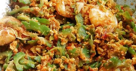 *moms dapat mengganti ayam dengan daging atau ikan jika suka. Resep Pare goreng telur udang oleh Iykha Geovani Saputri - Cookpad
