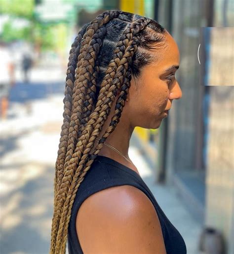 10 Super Chic Large Knotless Braids For 2024 Hairstylecamp