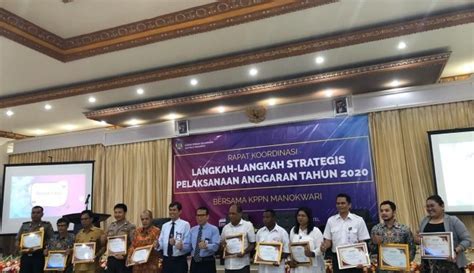 Kemajuan teknologi maklumat terutamanya melalui internet telah memberi peluang kepada orang ramai untuk memperolehi maklumat yang diperlukan dengan cepat disamping dapat menyediakan maklum balas yang positif kepada kementerian pembangunan luar bandar untuk mengambil. Menteri SYL : Maksimalkan Kemajuan Pertanian Indonesia