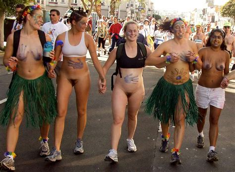 PUBLIC NUDITY PROJECT Bay To Breakers 2003