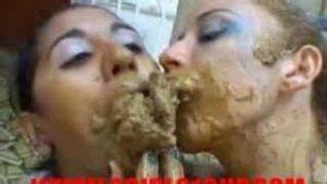 This is the official 2 girls 1 cup video that everyone is searching for. '2 GIRLS 1 CUP' EL VIDEO MÁS ASQUEROSO DE INTERNET | Al ...