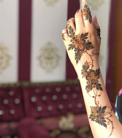 Image May Contain One Or More People And Closeup Latest Arabic Mehndi