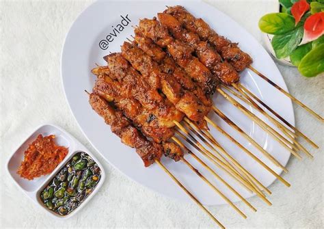 Untuk daging sebanyak 2 kg bahan olesan yang kamu perlukan: Resep Sate Ayam Bumbu Maranggi oleh @eviadr - Cookpad