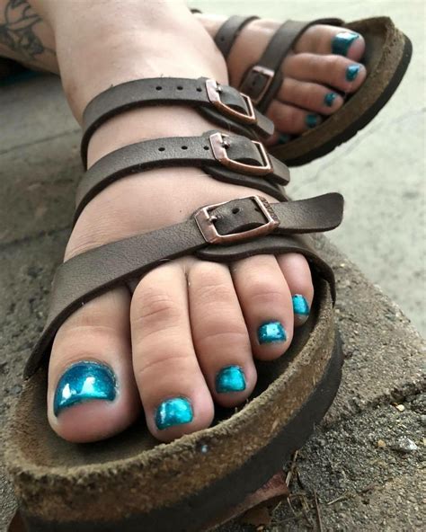 Pin By Randall Gardner On Polished Nails Women S Feet Beautiful Feet Pretty Toes