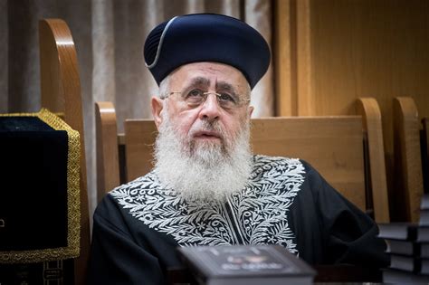 Le Grand Rabbin Séfarade Autorise Exceptionnellement Les Portables à