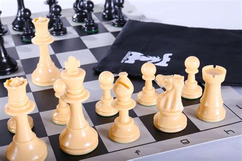 Club Chess Set With 17 Board Chess House
