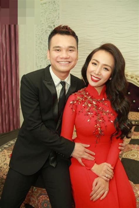 Khắc Việt Tiết Lộ Vợ Mang Thai đôi 1 Trai 1 Gái