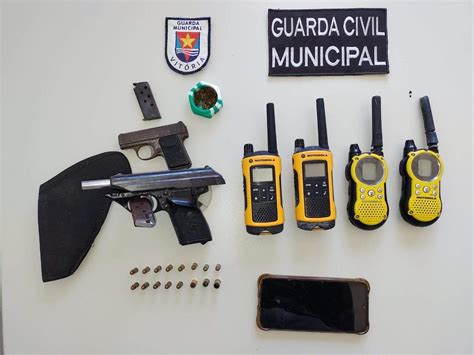 Homem é Detido Suspeito De Vender Armas Para Criminosos Em Vitória