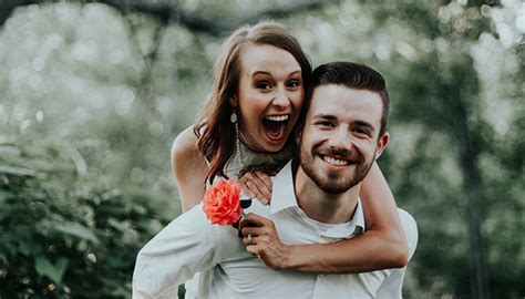 How To Pose For Couple Photography Happy Wedding App