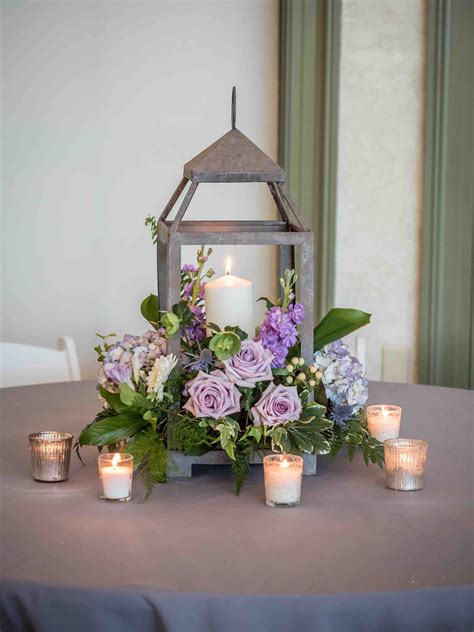 Simple And Elegant Rustic Center Piece Using A Wooden