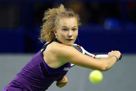 Zlaté tenistky vítal aplaus ve vesnici. Kateřina Siniaková na turnaji v Moskvě | EPA